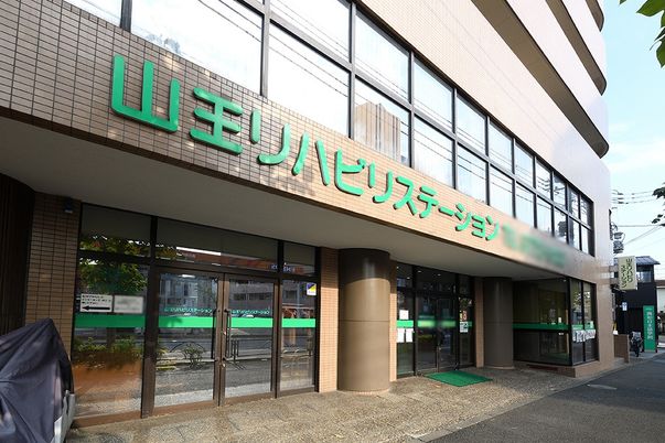 建物入り口