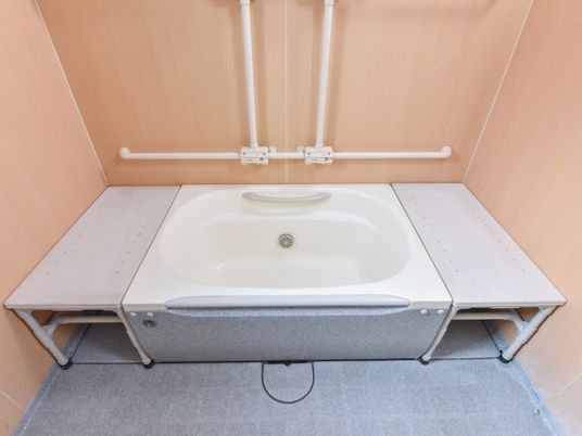 手すり付き洗面台