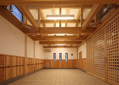 木の温もりがある廊下