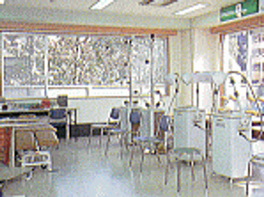 光あふれる機能訓練室