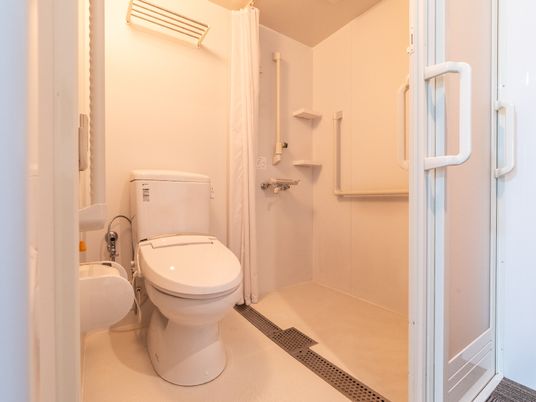 バリアフリーなトイレ空間
