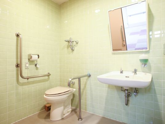 バリアフリーのトイレ設備