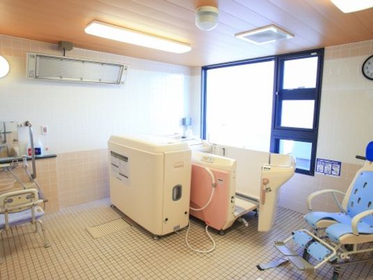 清潔な浴室設備