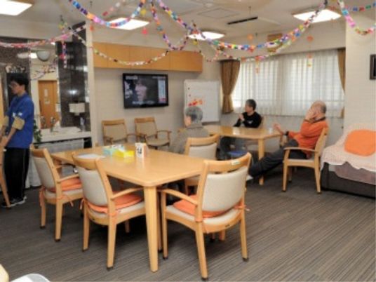 明るく活気のある職場
