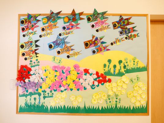 カラフルな壁掛けアート作品