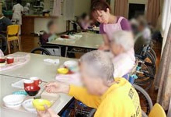 食事を楽しむ様子