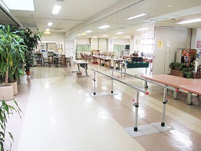 リハビリ設備のある室内