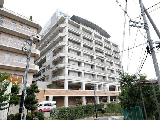 多階層の建物外観