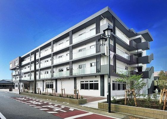 モダンな建物の外観