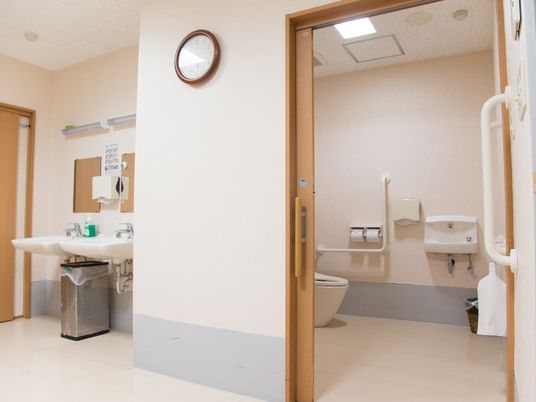 清潔感あるトイレの一室