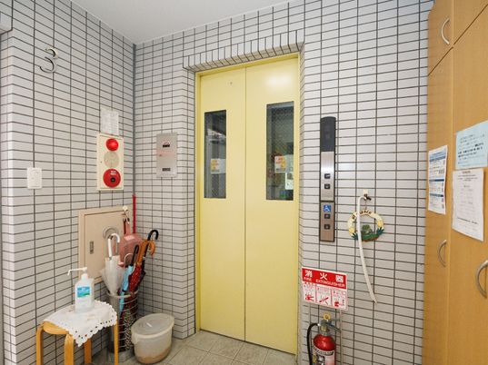 玄関エリアの安全設備