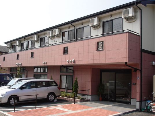 日当たりの良い建物の外観