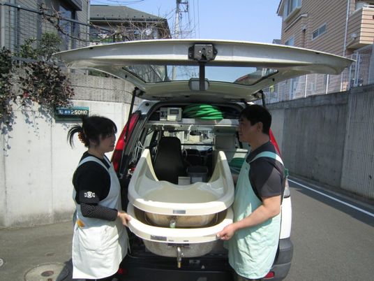 福祉車両での作業