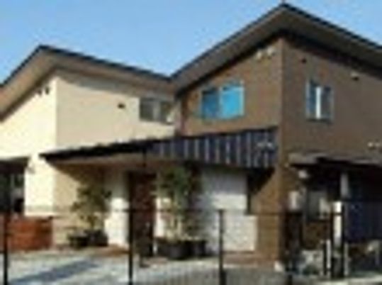 温かな家の外観