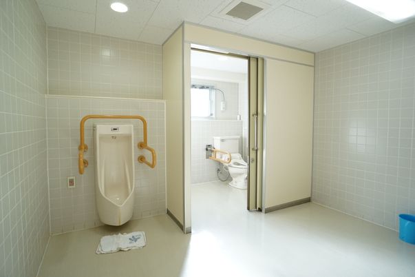 清潔な洗面トイレ空間