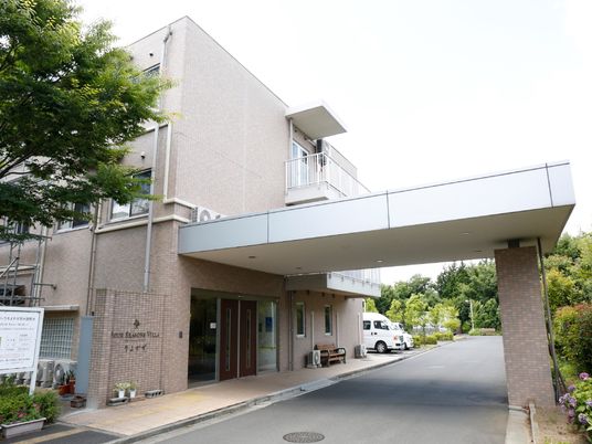 明るいエントランス風景