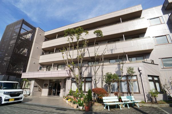 快適な環境の施設外観