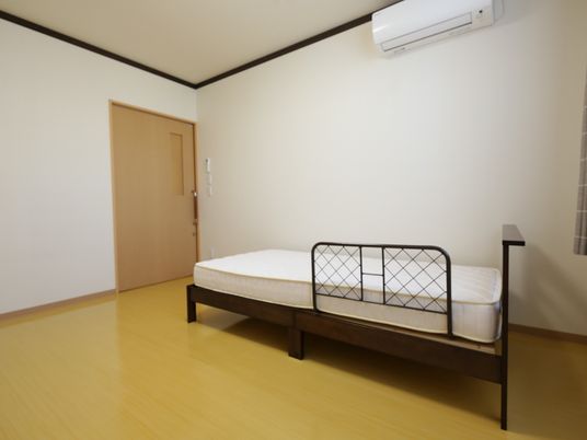 シンプルな洋室