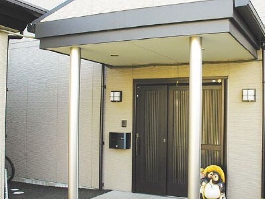 きれいな施設のエントランス