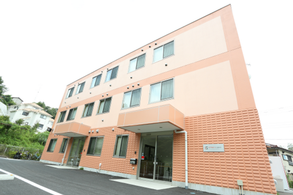 清潔感のある建物の外観