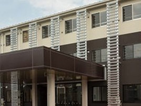 モダンな建物の外観