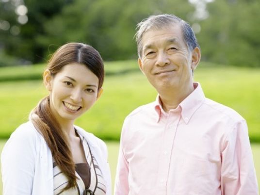 男女と緑地帯