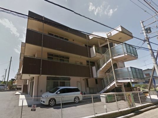 多階層建物の外観