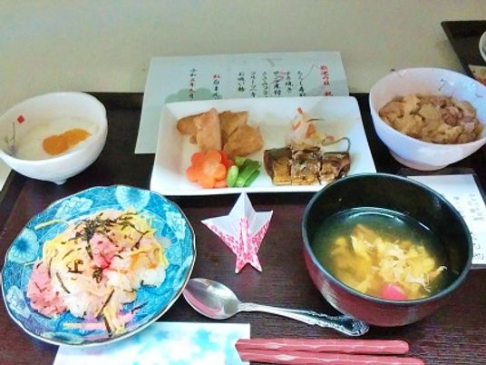 彩り豊かな食事提供