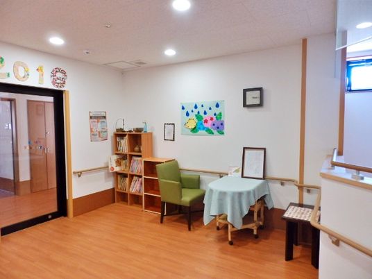 落ち着いた雰囲気の休憩室