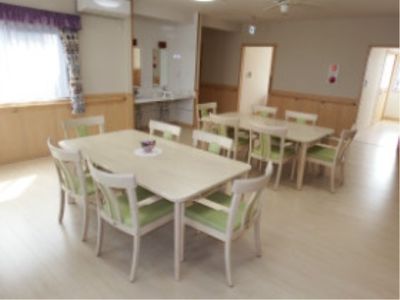 明るい食堂の様子