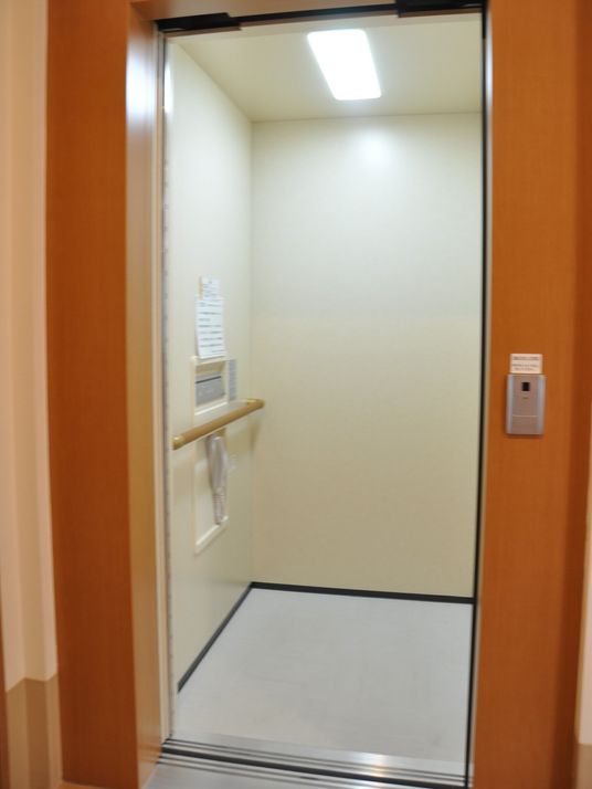 エレベーターの出入口