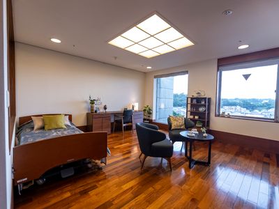 広々とした明るい居室