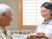 優しい会話が見られる居室