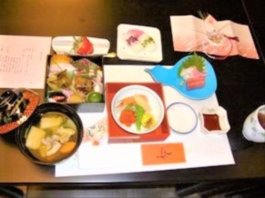 和風の料理セット