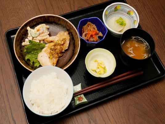 バランスの良い和食膳 