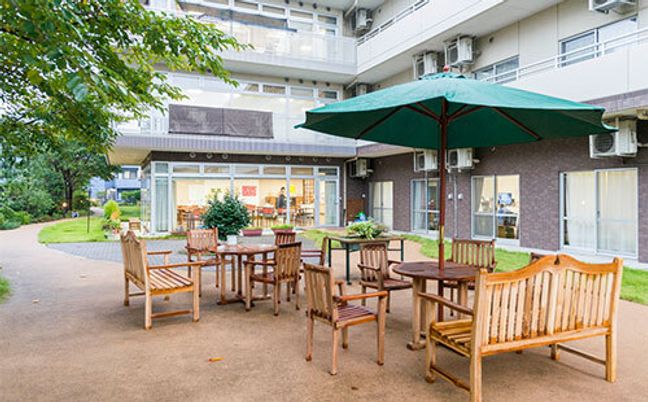 庭の休憩コーナー