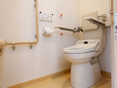 手すり付きトイレ