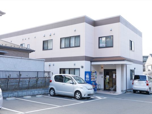 清潔な建物のエントランス