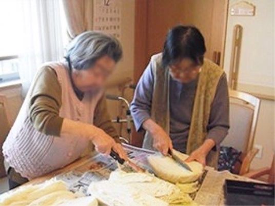 料理活動をする人たち