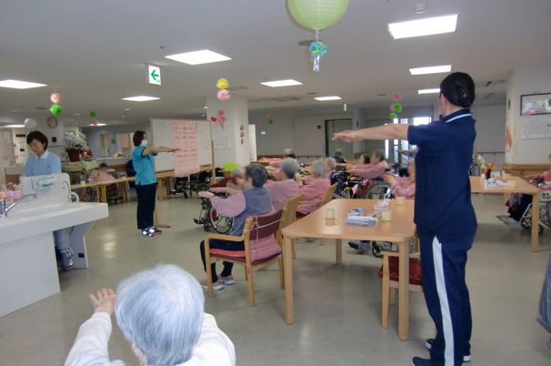楽しげな機能訓練室