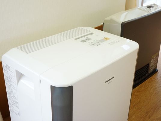 清潔な空気清浄機二台