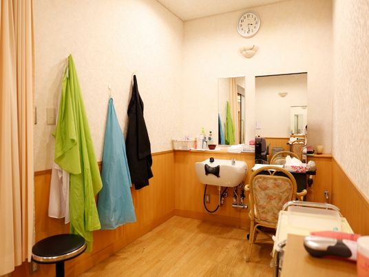 暖かみのある理美容室