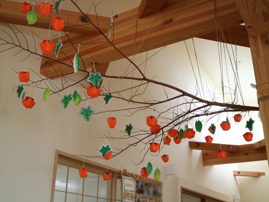 折り紙装飾の居室空間