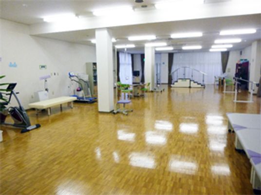 トレーニング設備が整った部屋