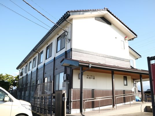 和風デザインの居室建物