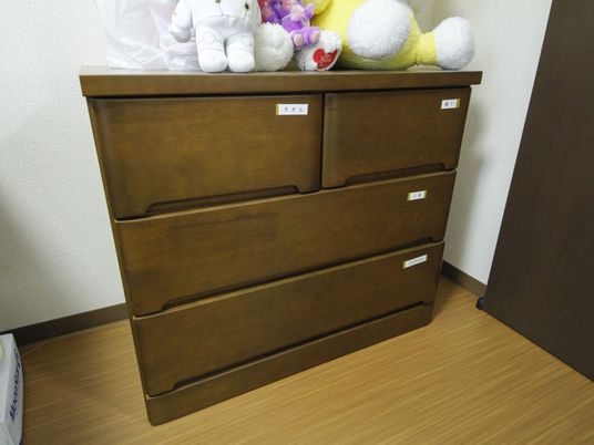 茶色の整理タンス