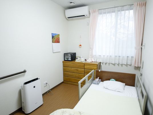 整頓された居室の一角