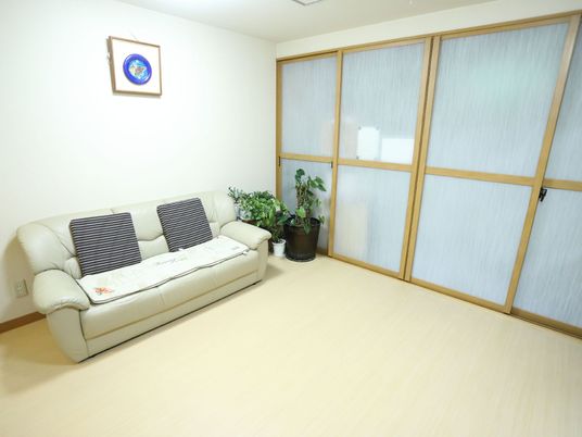 落ち着いた雰囲気の居室