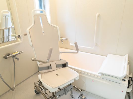 介助用機器付き浴室