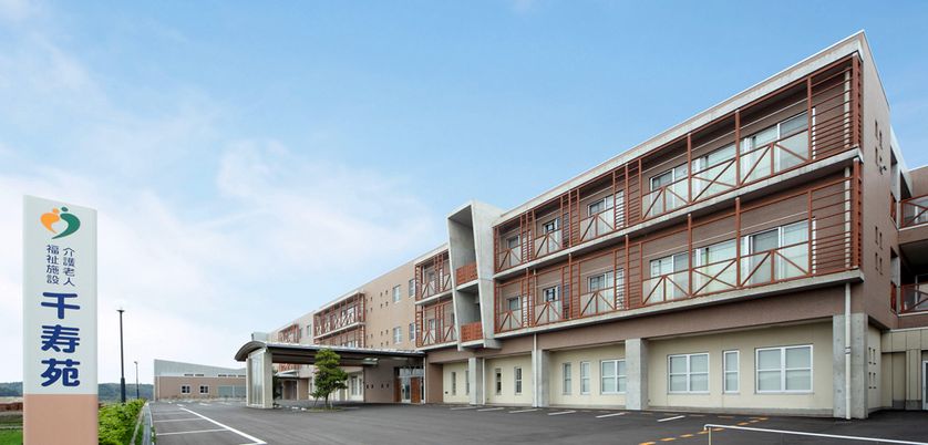 充実した施設の外観